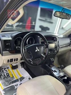 ميتسوبيشي باجيرو